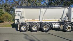 2014 Freightliner Flx C1112 White