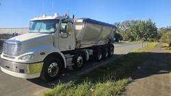 2014 Freightliner Flx C1112 White