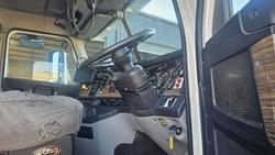2014 Freightliner Flx C1112 White