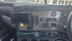 2014 Freightliner Flx C1112 White