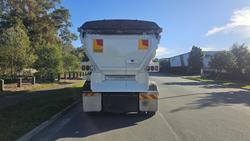 2014 Freightliner Flx C1112 White