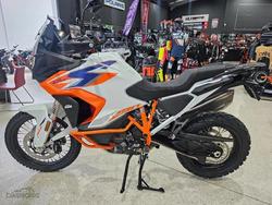 2024 KTM SUPER ADVENTURE R ORANGE
