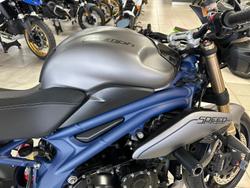 2013 Triumph Speed Triple 1050 SE Speed Triple Silver