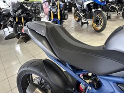 2013 Triumph Speed Triple 1050 SE Speed Triple Silver