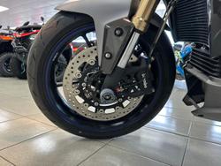 2013 Triumph Speed Triple 1050 SE Speed Triple Silver