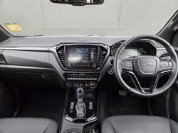 2025 Isuzu D-MAX BLADE