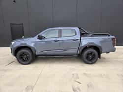 2025 Isuzu D-MAX BLADE
