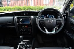 2022 Toyota Fortuner GX GUN156R 4X4 Dual Range Glacier White