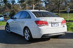 2011 Holden
                Cruze SRi-V