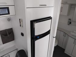 2016 New Age Caravans 23Ft Oz Classic With Full Ensuite And Recliner Lounge Chairs