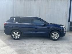 2023 MITSUBISHI
Outlander