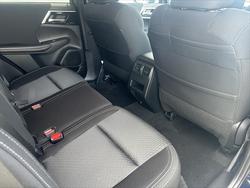 2023 MITSUBISHI
Outlander