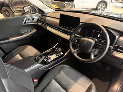 2025 Mitsubishi Outlander LS