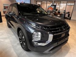 2025 Mitsubishi Outlander LS