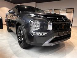 2025 Mitsubishi Outlander LS