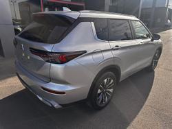 2025 Mitsubishi Outlander LS