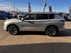 2025 Mitsubishi Outlander LS