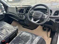 2023 Iveco
Daily 70C18