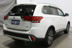 2016 Mitsubishi
Outlander LS Safety Pack