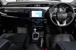 2020 Toyota
                Hilux SR5