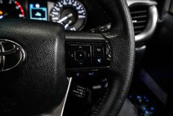 2020 Toyota
                Hilux SR5