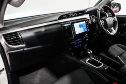 2020 Toyota
                Hilux SR5