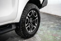 2020 Toyota
                Hilux SR5