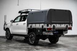 2020 Toyota
                Hilux SR5
