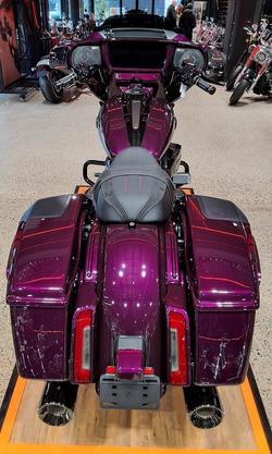 2025 Harley-Davidson CVO Street Glide 121 (FLHXSE) Touring
