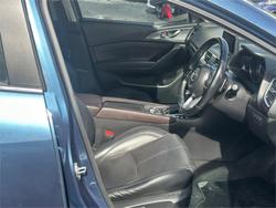 2018 MAZDA
MAZDA3 SP25 ASTINA