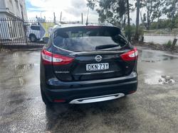 2016 NISSAN
                QASHQAI Ti