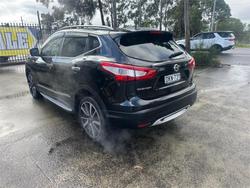 2016 NISSAN
                QASHQAI Ti