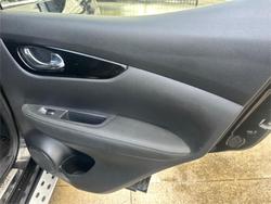 2016 NISSAN
                QASHQAI Ti