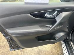2016 NISSAN
                QASHQAI Ti