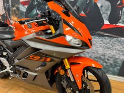 2022 Yamaha YZF-R3 VIVID ORANGE