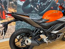2022 Yamaha YZF-R3 VIVID ORANGE