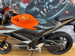 2022 Yamaha YZF-R3 VIVID ORANGE