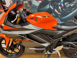2022 Yamaha YZF-R3 VIVID ORANGE