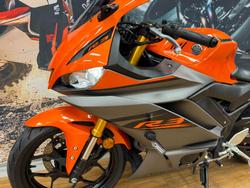 2022 Yamaha YZF-R3 VIVID ORANGE