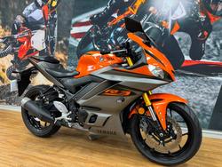 2022 Yamaha YZF-R3 VIVID ORANGE