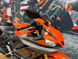 2022 Yamaha YZF-R3 VIVID ORANGE
