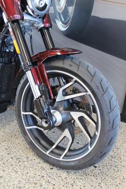 2018 Harley-davidson FLSB SPORT GLIDE MAROON