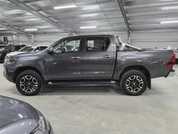 2020 Toyota
                Hilux SR5