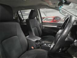 2020 Toyota
                Hilux SR5