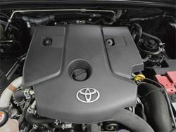 2020 Toyota
                Hilux SR5