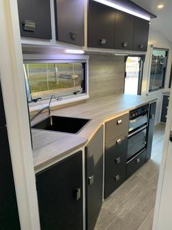 2024 Essential Caravans Ranger V7-7 21.8