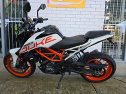 2017 Ktm 390 DUKE White