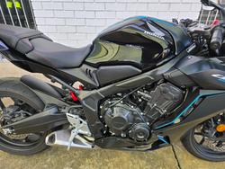 2023 HONDA CBR650R Black