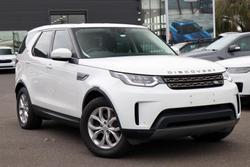 2017 Land Rover Discovery TD4 SE