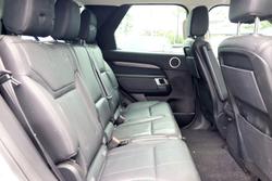 2017 Land Rover Discovery TD4 SE